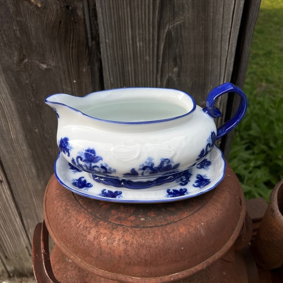 Vintage Flow Blue Style Chrysanthemum Gravy Boat with Underplate - Picture 1 of 10